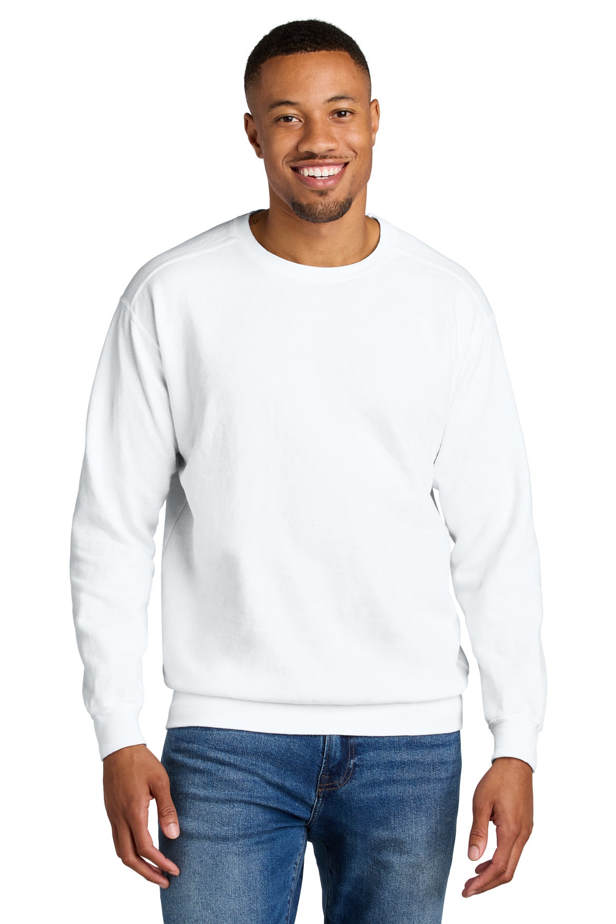 1566 White Model Front